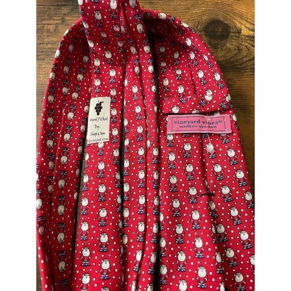 Vineyard Vines Mini Santa Silk Holiday Tie NWOT - Picture 2 of 5